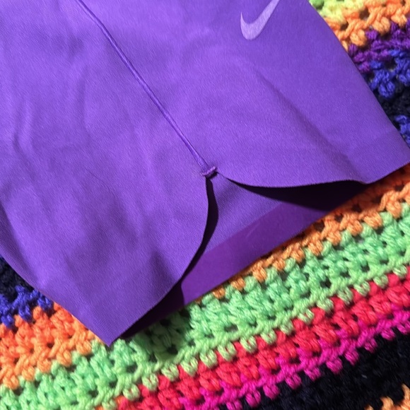 Nike Small Shorts - Picture 2 of 8